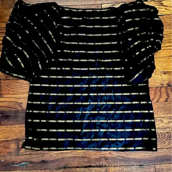 RARE vintage Tahari 80’s style black silk top with amazing ruched puff sleeves - Picture 3 of 9